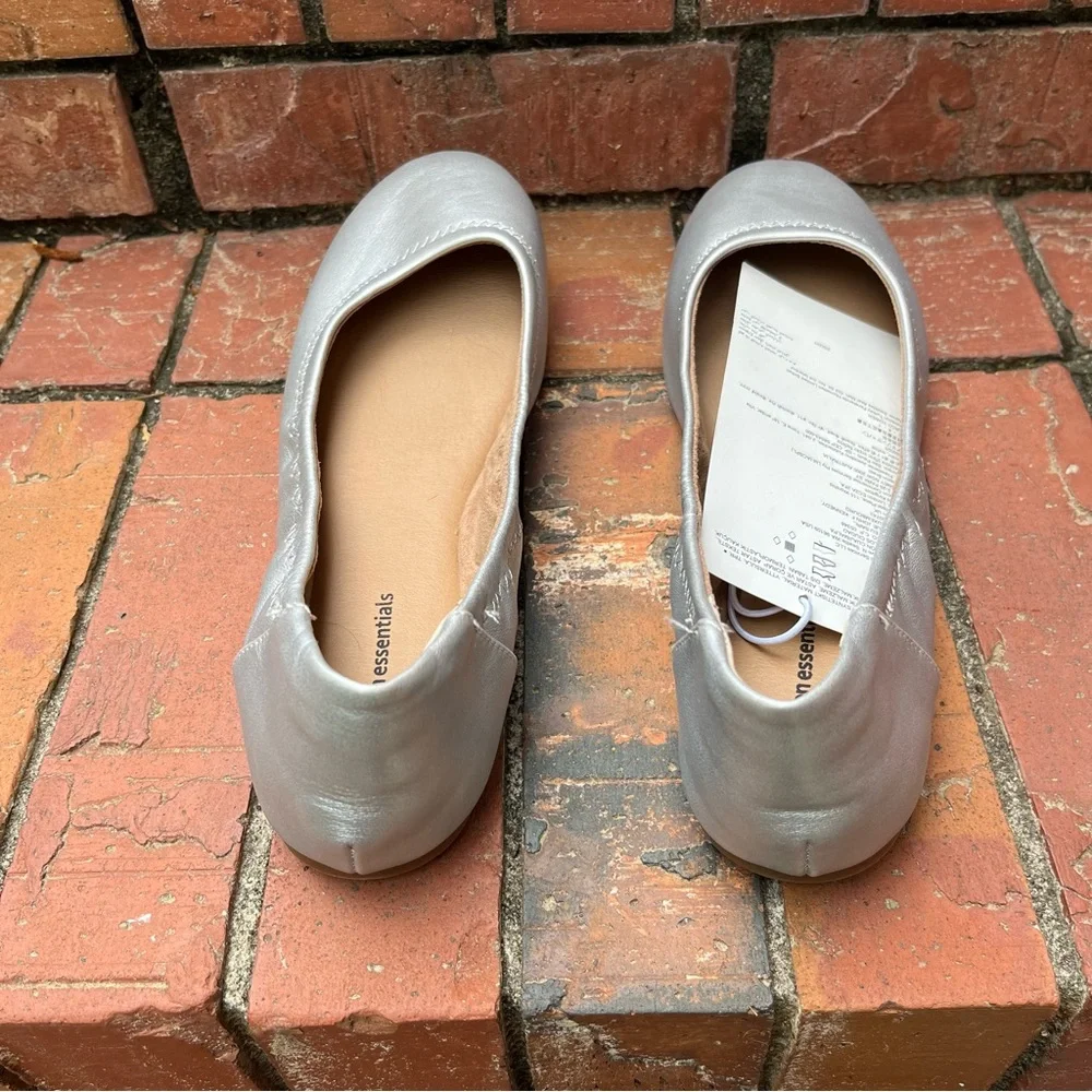 Amazon Essentials Belice Silver Size 9 Ballet Flat